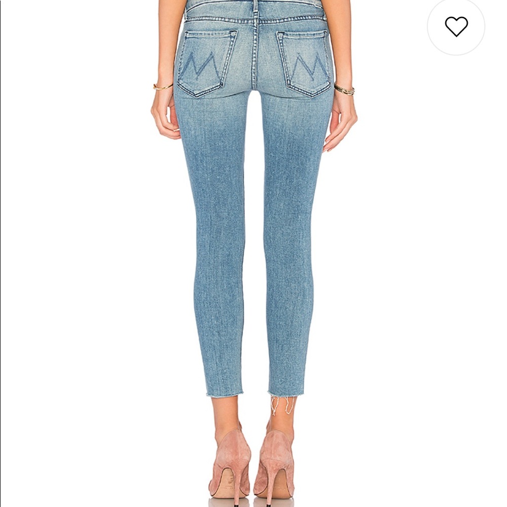MOTHER Denim Looker Ankle Fray